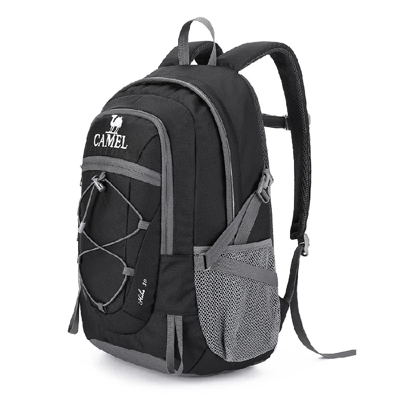 Mochila Outdoor Explorer 30L - Impermeável para Caminhadas e Trekking