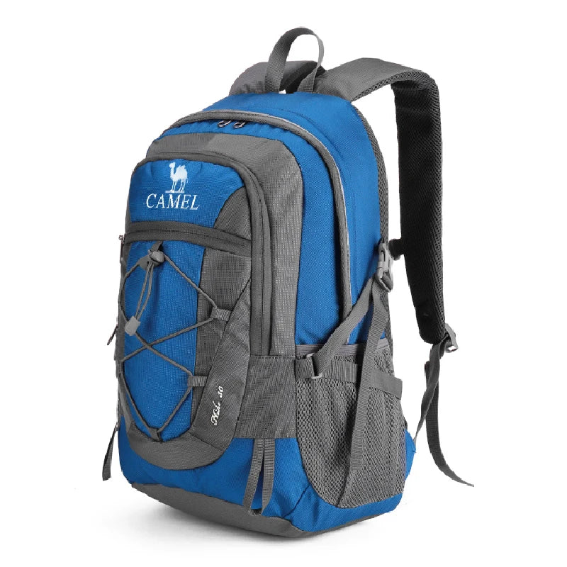 Mochila Outdoor Explorer 30L - Impermeável para Caminhadas e Trekking